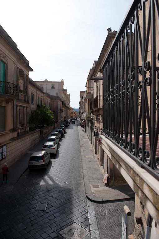 Suite Barocca Noto Room photo