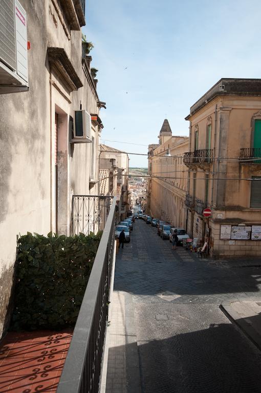 Suite Barocca Noto Room photo